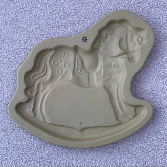 Brown Bag Cookie Art Shortbread Molds-Set of 2-Vintage-Vtg-80s-Dessert-Teddy-Toy - Picture 3 of 11